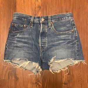 Revolve // Levi's x Revolve // 501 High Rise Short // 26